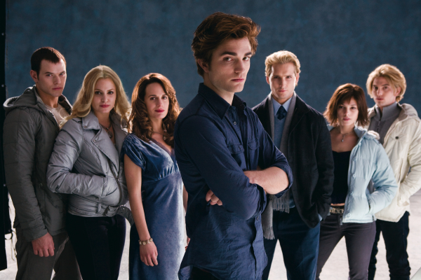 Foto bij Part sixteen: God said: 'Let there be light' I said: 'Let there be the Cullens'